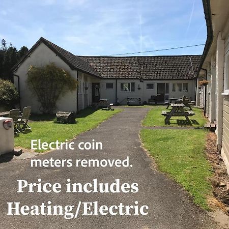 Court Farm Holiday Bungalows Ltd Watchet Exteriör bild